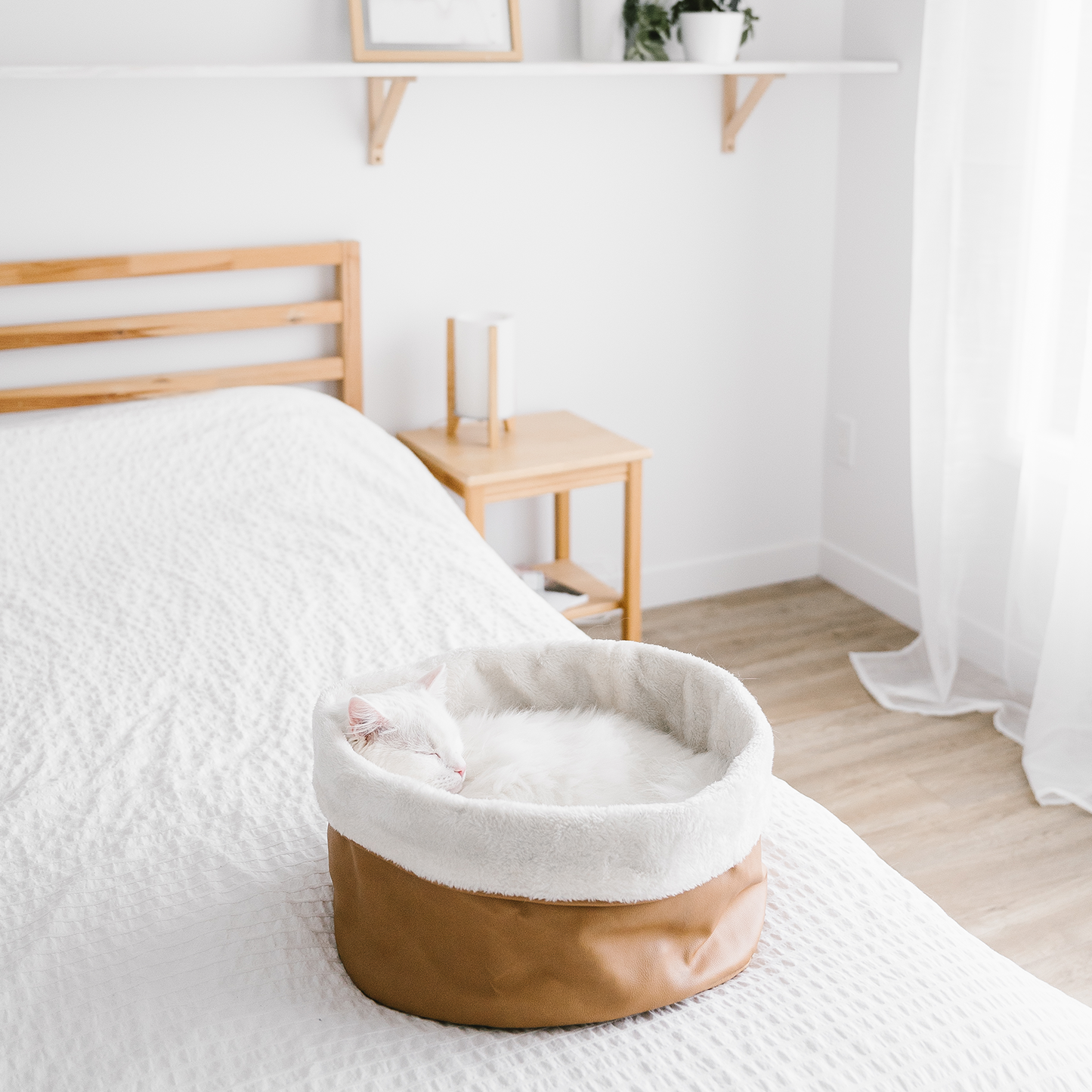 Faux leather basket bed for cat and small dog