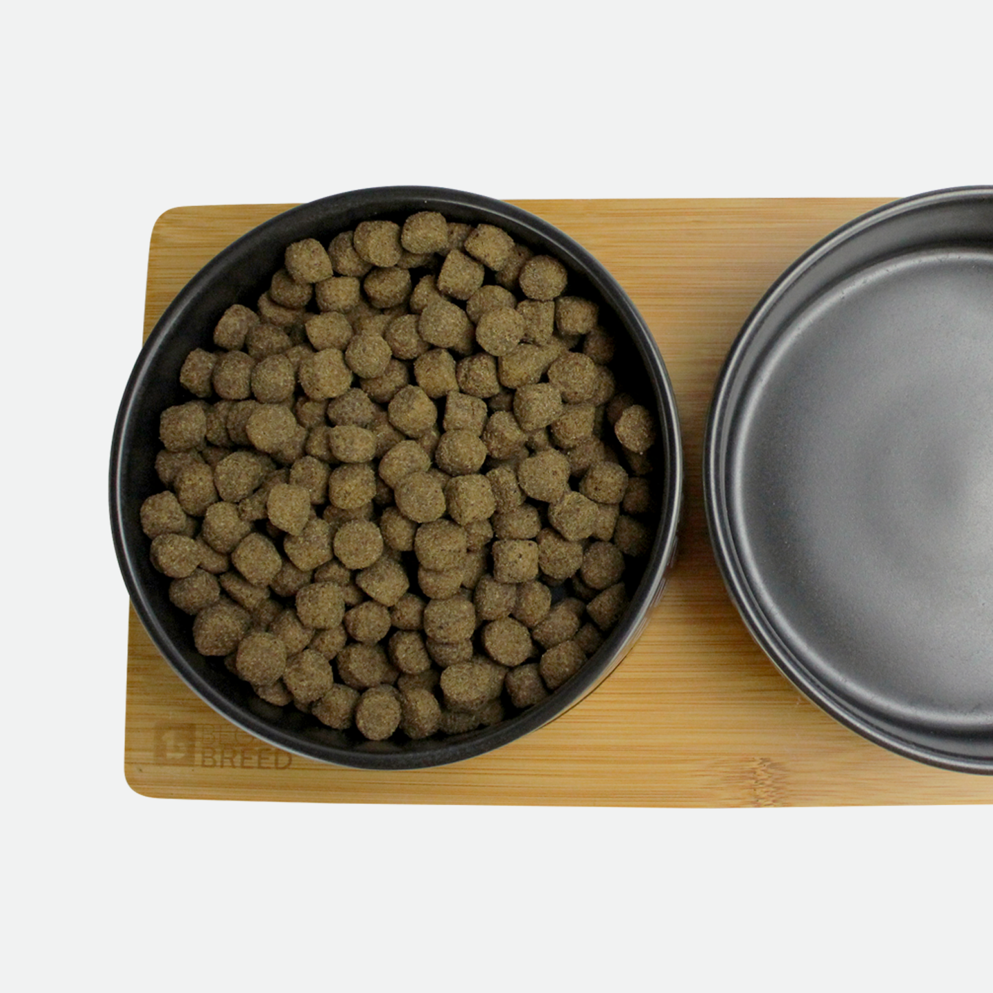 Ceramic bowls on bamboo plate for pet, black