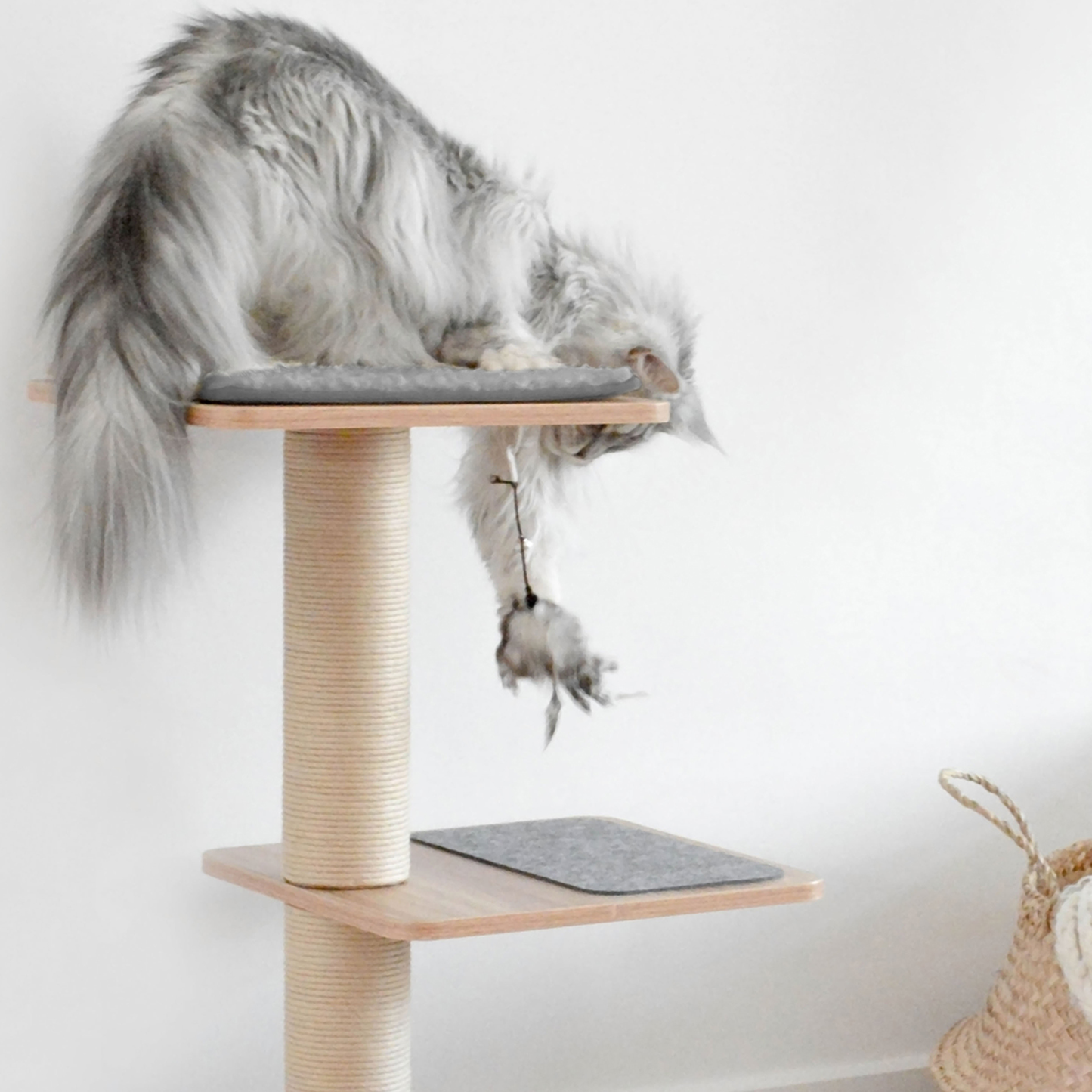 Cat tree scratcher pole, wood