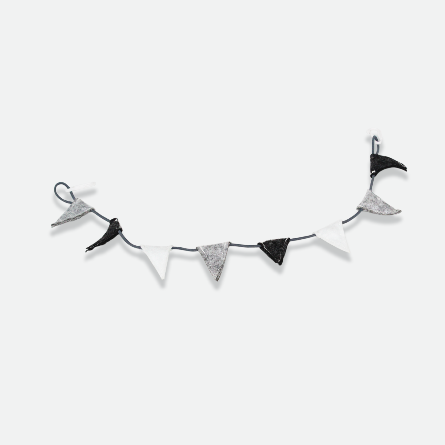 Katt3 party triangles hanging toy